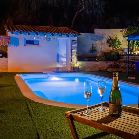 Vakantiehuis Climatisee, Piscine Et Espace Guinguette