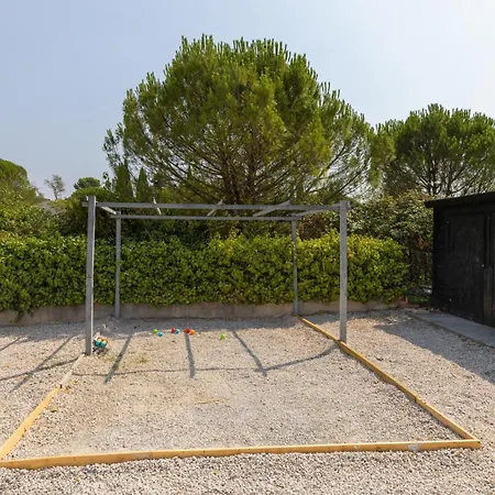 Vakantiehuis Climatisee, Piscine Et Espace Guinguette Villemoustaussou