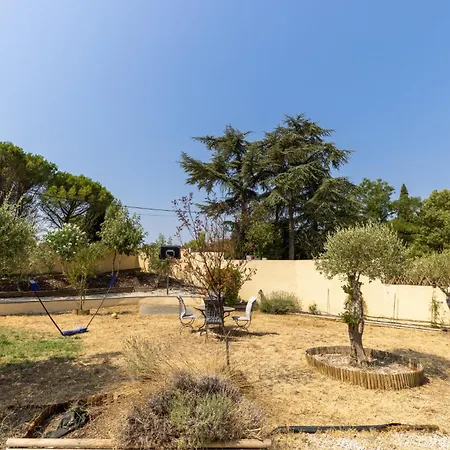 Vakantiehuis Climatisee, Piscine Et Espace Guinguette Villemoustaussou